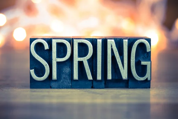 Tipo de tipografía de metal de concepto de primavera —  Fotos de Stock
