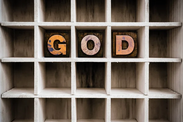 Tanrı kavramı ahşap Letterpress türü içinde çizmek — Stok fotoğraf
