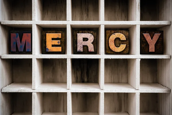 Mercy Concept Legno Letterpress Tipo nel cassetto — Foto Stock