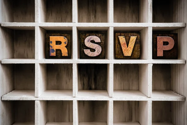 Conceito de RSVP Tipo de impressão de madeira na gaveta — Fotografia de Stock