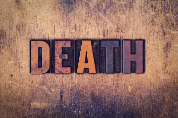 Death Concept Wooden Letterpress Type — Stock Photo, Image