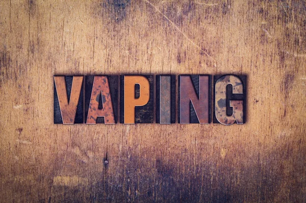 Vaping kavramı ahşap Letterpress türü — Stok fotoğraf