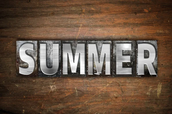여름 컨셉 금속 활자 유형 — 스톡 사진