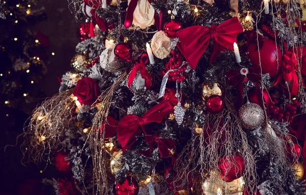 Happy New Year 크리스마스 Merry Christmas 배경에 전나무 장난감 화환등 — 스톡 사진