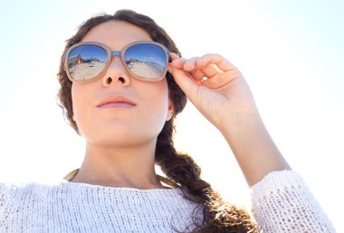 Çekici Genç Kadın