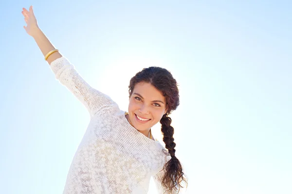 Young woman standing — Stock Photo, Image