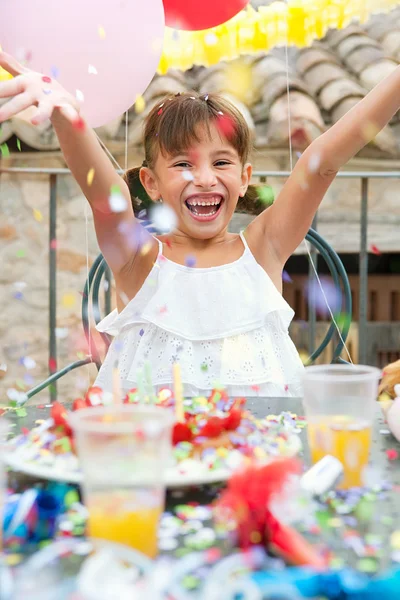 Girl having fun and enjoying her birthday — ストック写真