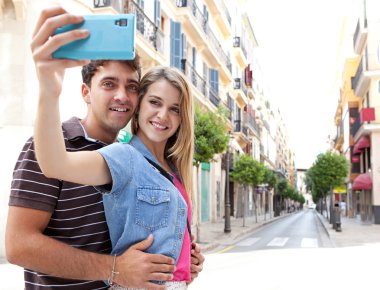 Çift gezi fotoğraf ve selfies