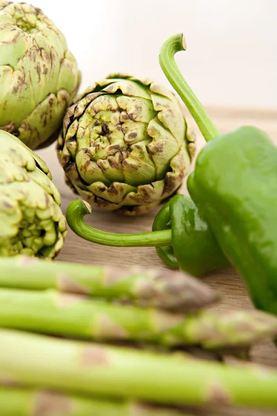 Drei verschiedene grüne Gemüsesorten — Stockfoto