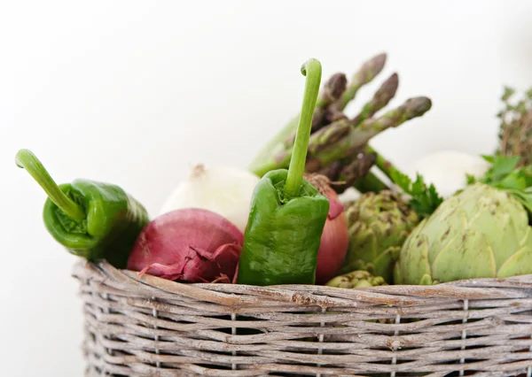 Various healthy and organic vegetables in ba — Stock Photo, Image