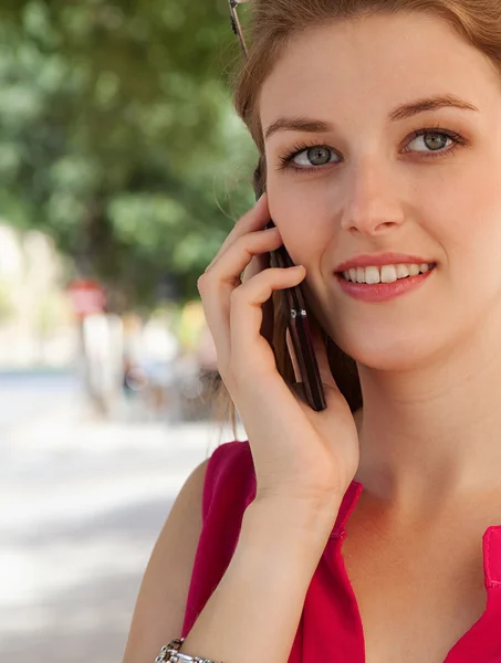 Business woman using a smartphone — 스톡 사진