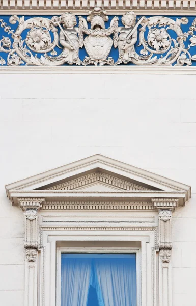 Centenary stone building in London — стокове фото