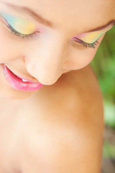 Portrait of a young smiling girl — Stock Photo, Image