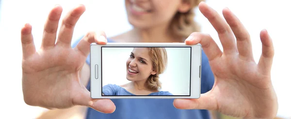 Woman take selfies pictures of herself — Stock Photo, Image