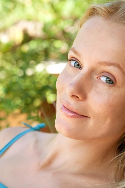 Portrait of an attractive blond woman — Stock Photo, Image