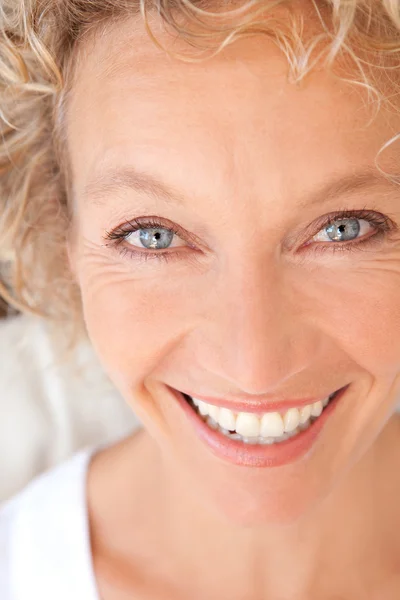 Portrait of a joyful healthy woman — Stock Photo, Image