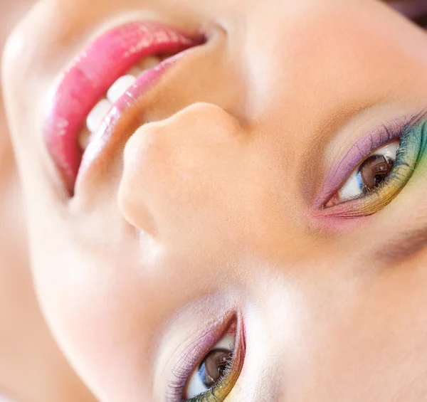 Portrait of a young smiling girl — Stock Photo, Image