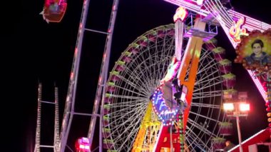 sallanan ve geceleri kaplı büyük yolculuk