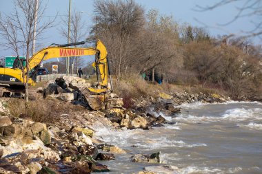 Michigan Gölü kıyılarında çalışıyorum.