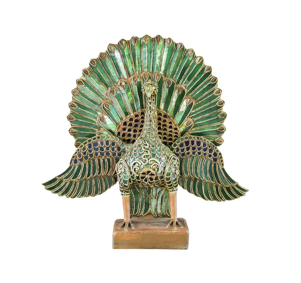 Antieke standbeeld peacock geïsoleerd — Stockfoto