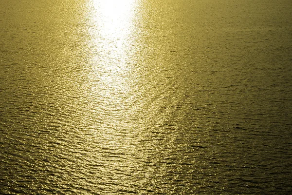 Gouden reflectie van het zonlicht — Stockfoto