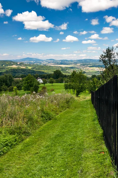 Vacker sommarberg landskap i Tjeckien — Stockfoto