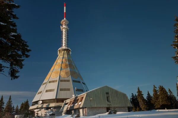 捷克共和国-Janske 温泉市-发射机塞尔纳拉 — 图库照片