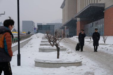 Changchun - 6 Ocak 2020 tarihinde Changchun, Çin 'de Changchun caddelerinin ön cephesi. Çin Halk Cumhuriyeti 'nin başkenti ve en büyük kentidir..