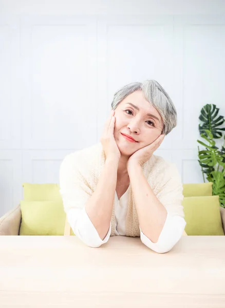 Senior Asian Woman Short Grey Hairstyle Putting Chin Hand Sitting — Fotografia de Stock