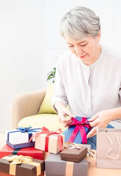 Portrait Elderly Asian Woman Receives Gift Boxes Smiling Looking Living — Stock Photo, Image