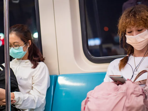 Taipei Taiwan Maio Passageiros Usando Máscara Cirúrgica Maio 2021 Taipé — Fotografia de Stock