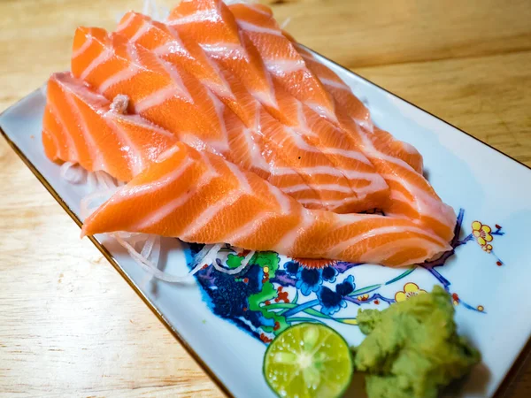 Somon Sashimi Pește Crud Alimente Japoneze Contrast Scăzut Ton Umbră — Fotografie, imagine de stoc