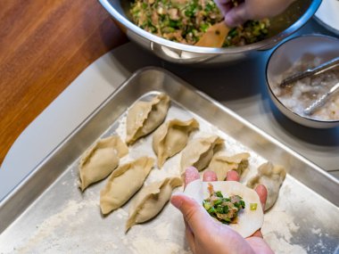 Kıymalı hamur tatlısı yapmak için.