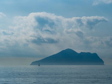 Tayvan, Yilan 'daki Guishan (Kaplumbağa) Adası.