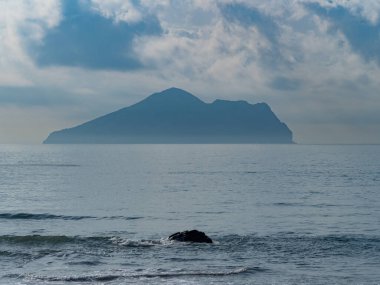 Tayvan, Yilan 'daki Guishan (Kaplumbağa) Adası.