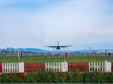Taipei, Tayvan 'a uçak iniyor..