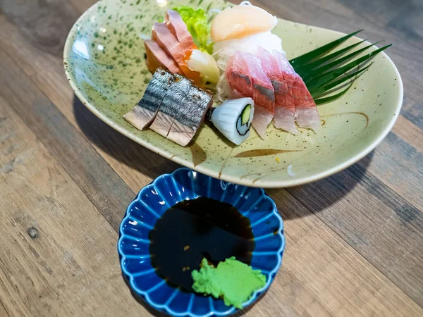 Mâncare Japoneză Sashimi Set Sashimi Somon Wasabi Pește — Fotografie, imagine de stoc