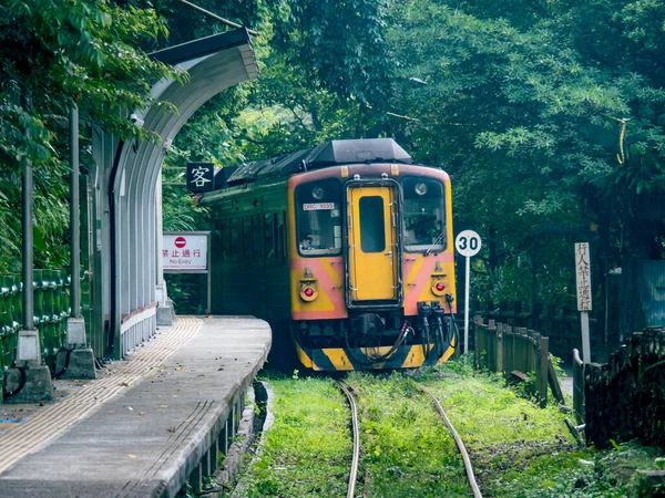 Lingjiao Taiwan Settembre 2021 Treno Della Pingxi Railway Line Viaggio — Foto Stock