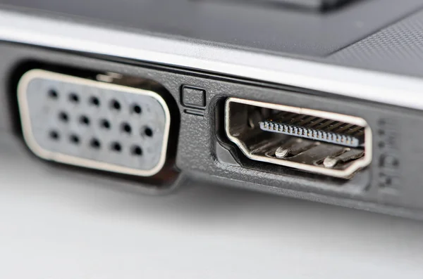 Yuva HDMI ve Displayport — Stok fotoğraf
