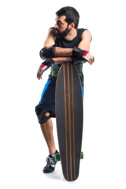 Patenci adam longboard ile