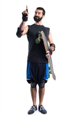 Şeffaf ekranda dokunmadan patenci