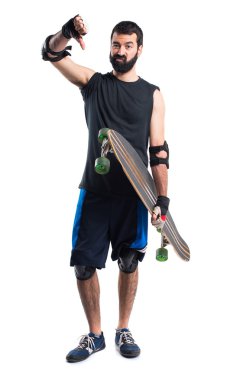 Kötü sinyal yapıyor patenci