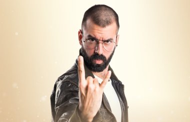 Erkek deri ceket boynuz jest yapma ile