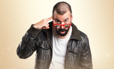 Pezevenk adam deli jest yapma