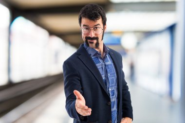 Bir anlaşma yapmadan vintage genç adam 