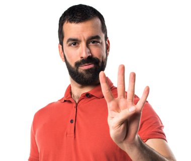 Yakışıklı adam dört sayma