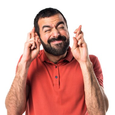 Yakışıklı adam parmaklarıyla geçiş