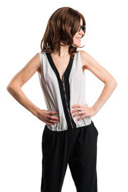 Esmer kadın yanal arıyor