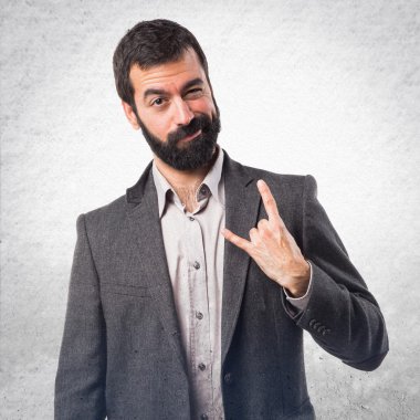 Boynuz jest yapma adam