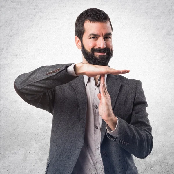 Hombre haciendo tiempo fuera gesto — Foto de Stock